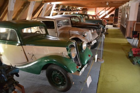 muzeum-historickych-vozidel-stara-zemedelska-technika-a-selska-jizba-v-porezanech-u-tyna-nad-vltavou